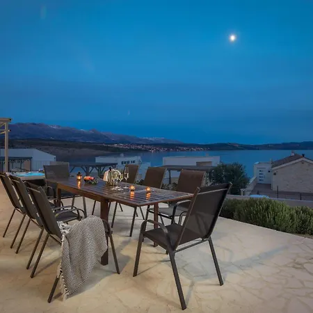 Costabella With Heated Pool Vila