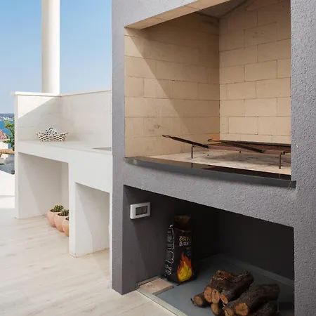 Costabella With Heated Pool Vila