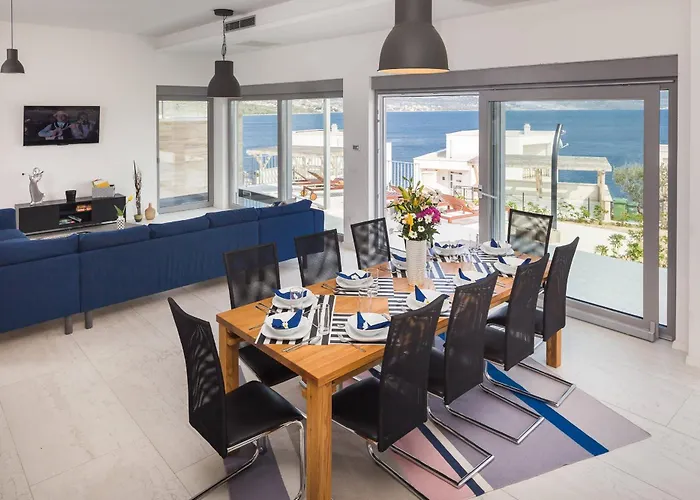 Villa Costabella With Heated Pool Posedarje