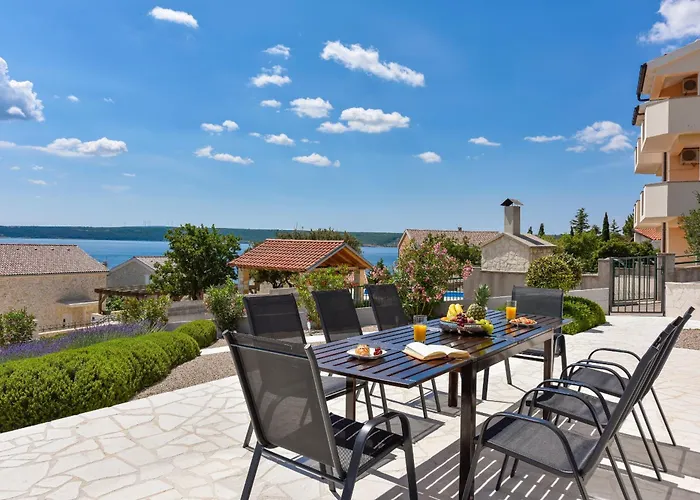 Villa Costabella With Heated Pool Posedarje