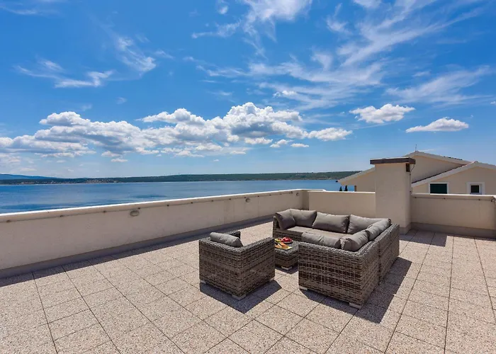 Villa Costabella With Heated Pool Posedarje