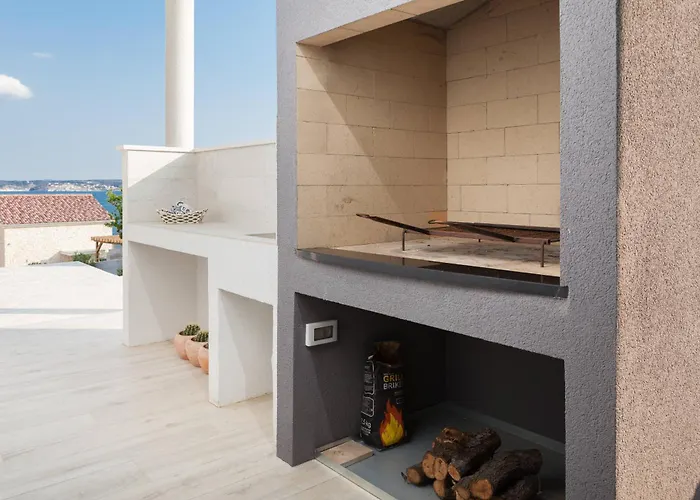 Costabella With Heated Pool Villa
