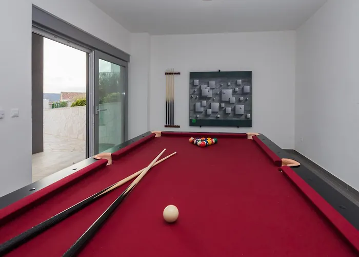 Costabella With Heated Pool Villa Posedarje