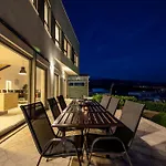 Costabella With Heated Pool *