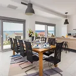 Villa Costabella With Heated Pool Posedarje