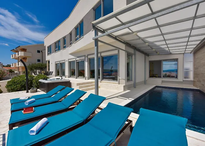 Villa Costabella With Heated Pool *