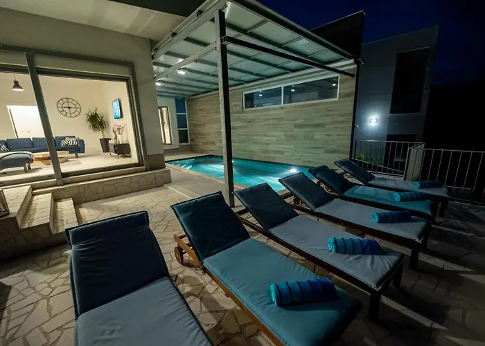 Costabella With Heated Pool *