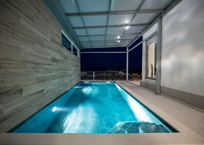 Costabella With Heated Pool Villa