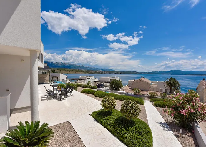 Costabella With Heated Pool * Posedarje