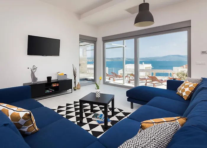 Costabella With Heated Pool Villa *