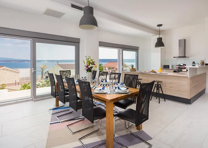 Villa Costabella With Heated Pool Posedarje