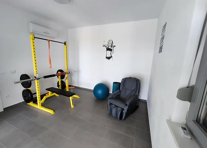 Villa Costabella With Heated Pool Posedarje