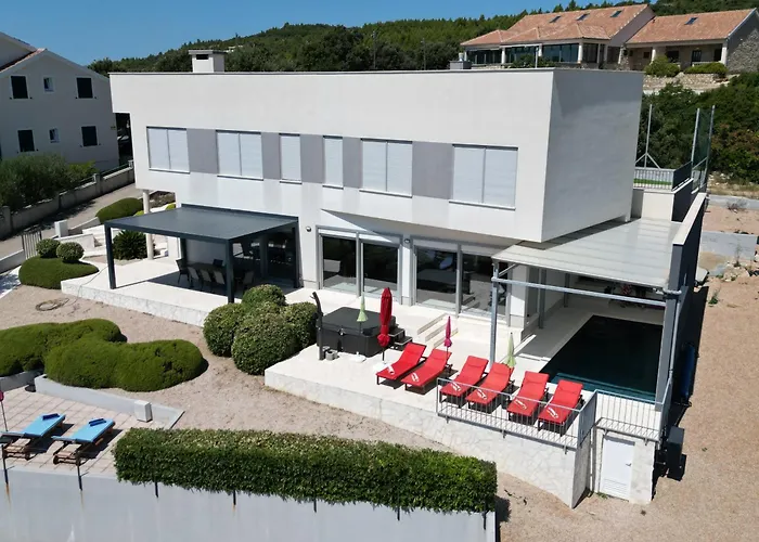 Costabella With Heated Pool * Posedarje